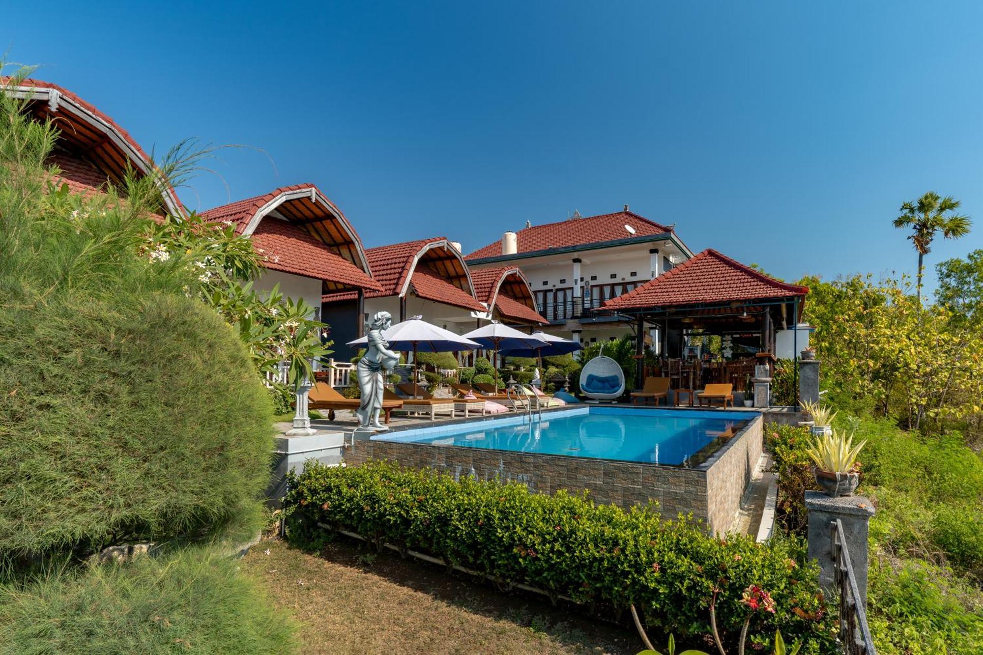 Kaylas Hill Resort Batununggul Exterior photo