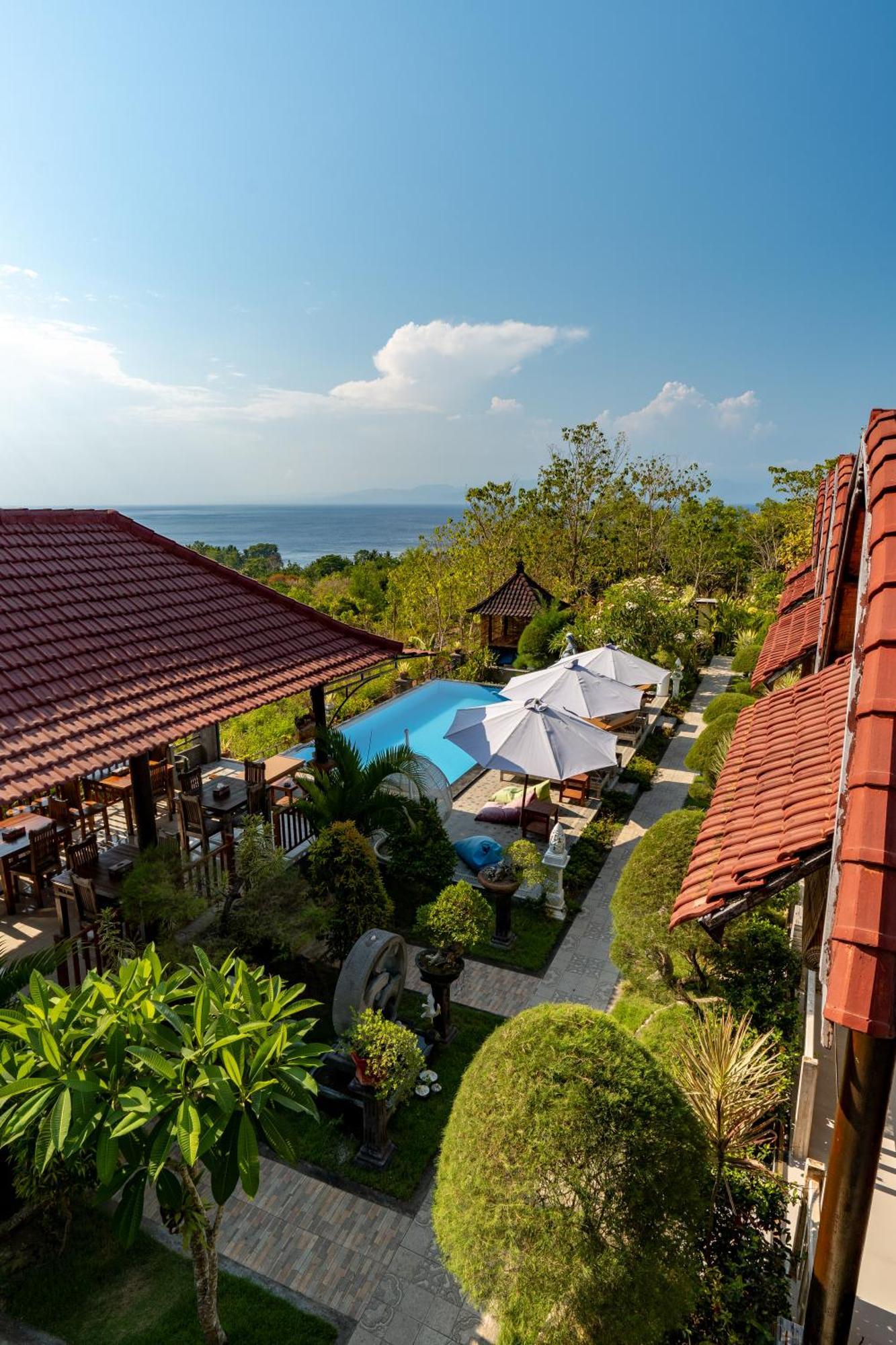 Kaylas Hill Resort Batununggul Exterior photo
