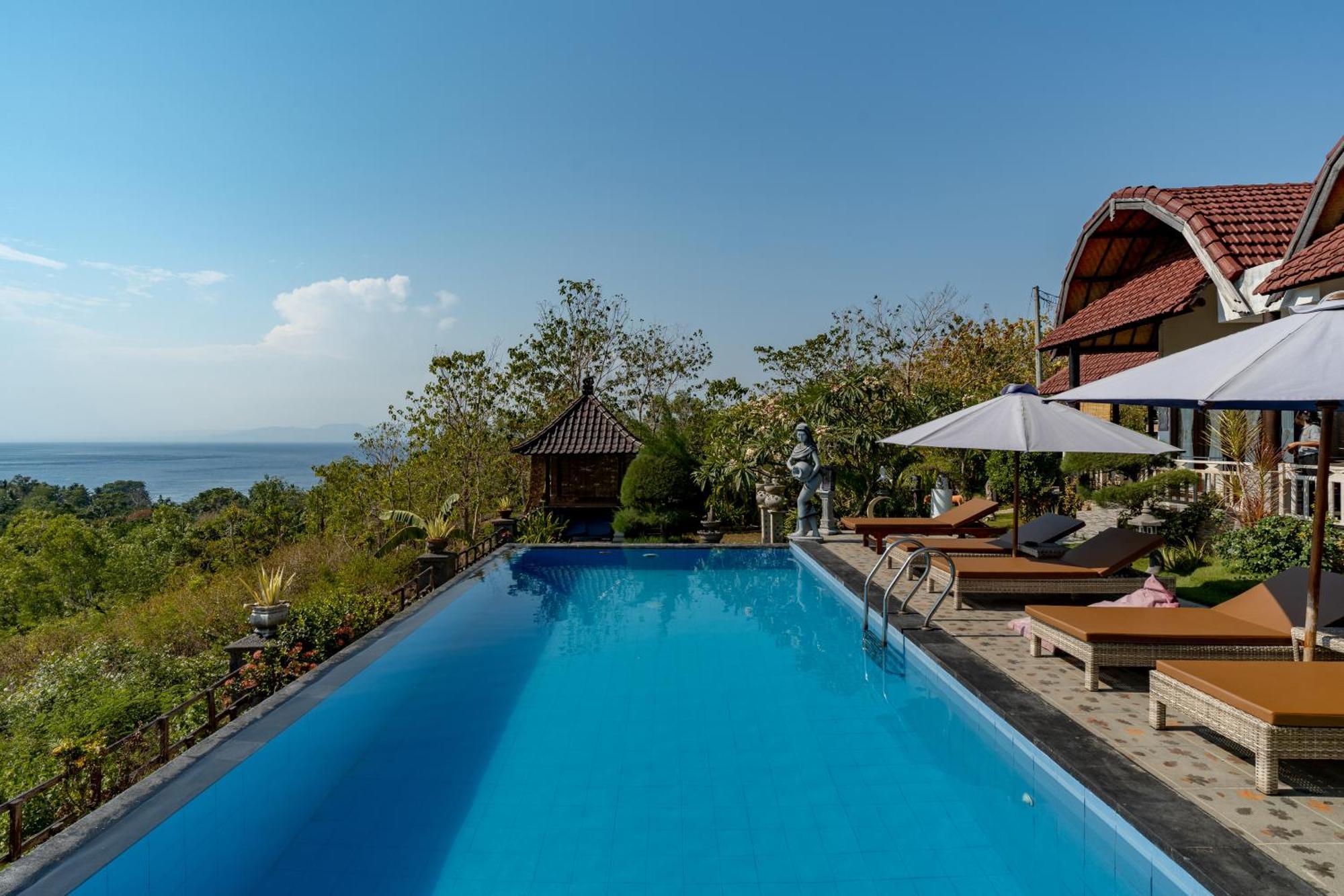 Kaylas Hill Resort Batununggul Exterior photo