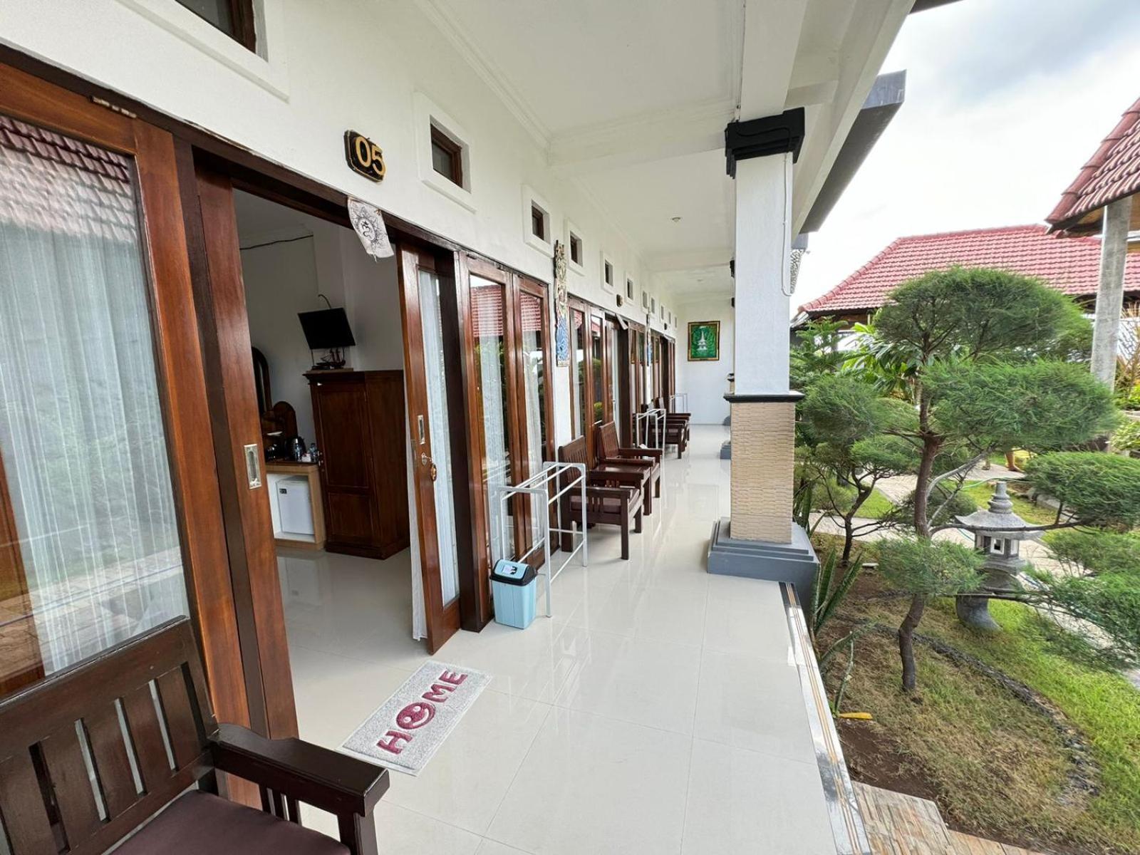 Kaylas Hill Resort Batununggul Exterior photo