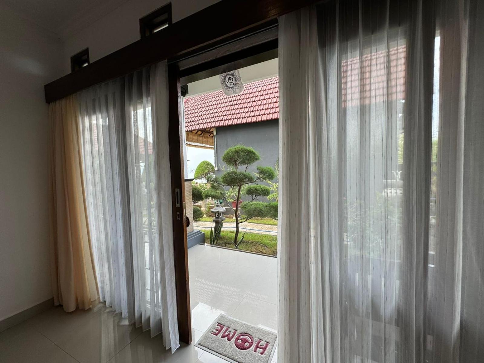 Kaylas Hill Resort Batununggul Exterior photo