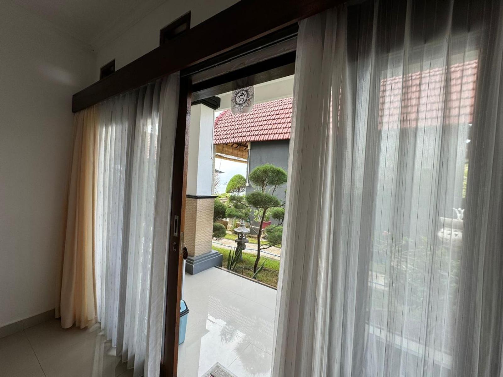 Kaylas Hill Resort Batununggul Exterior photo