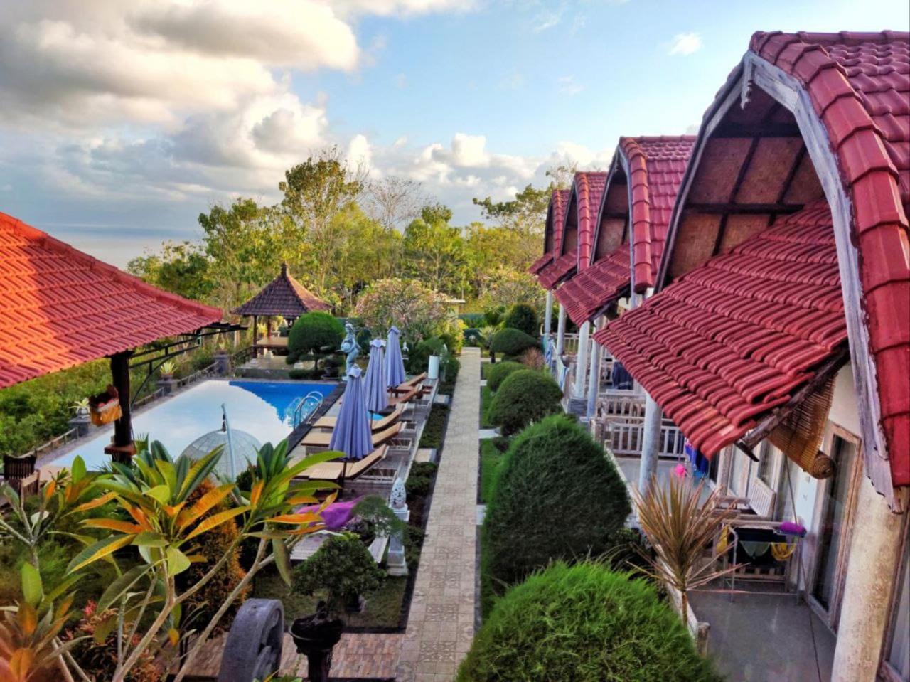 Kaylas Hill Resort Batununggul Exterior photo